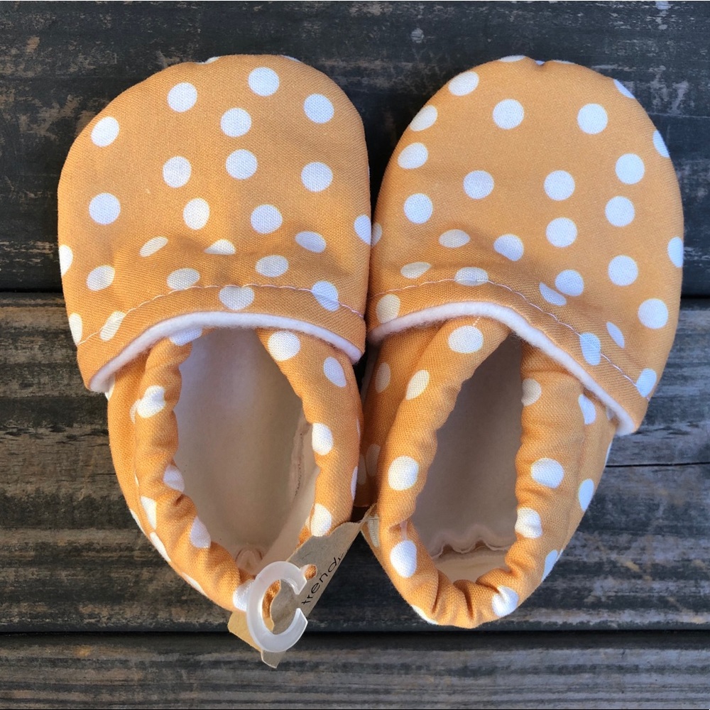 White Polka Dots Baby Shoes | Moccasins